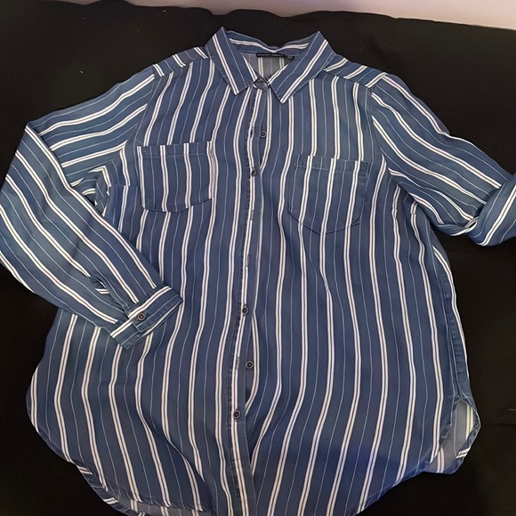 Blue and white medium boy friend button up used - Picture 1 of 2